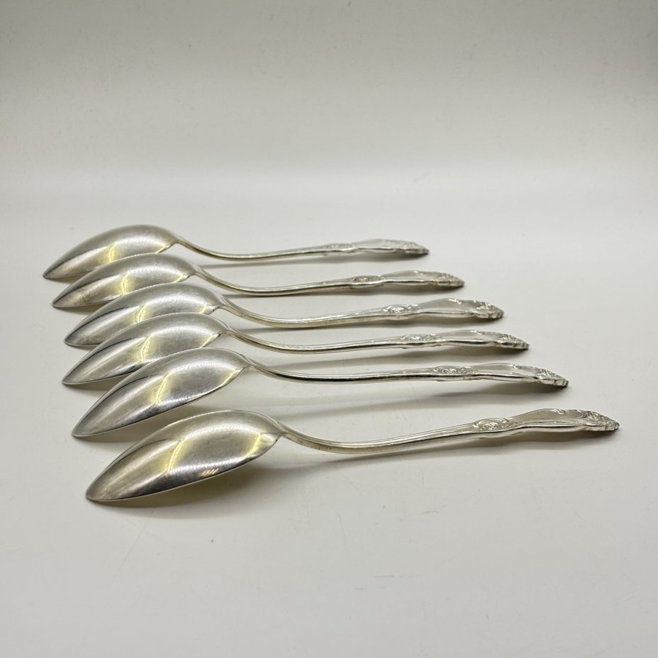 Набор столовых ложек на 6 персон с цветочным декором, мНЦ (медь-никель-цинк), Кольчугинский завод цветных металлов, СССР, 1960-1990 гг.