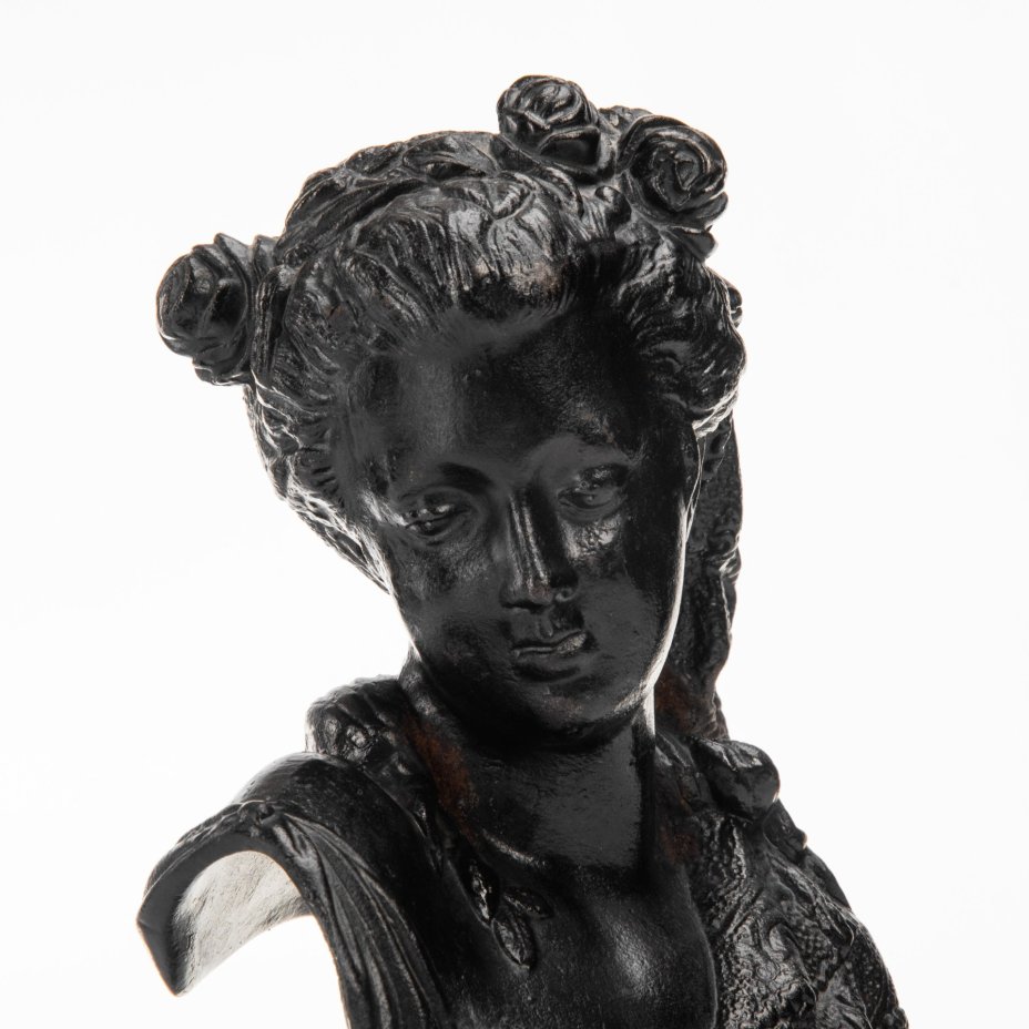 Бюст "Весна" (по модели 1860 г. французского скульптора Альберта -Эрнеста Каррье-Беллёза), чугун, литье, Каслинский чугунолитейный завод (Касли), Российская Федерация, 1996-2004 гг., Каслинский чугунолитейный завод (Касли)