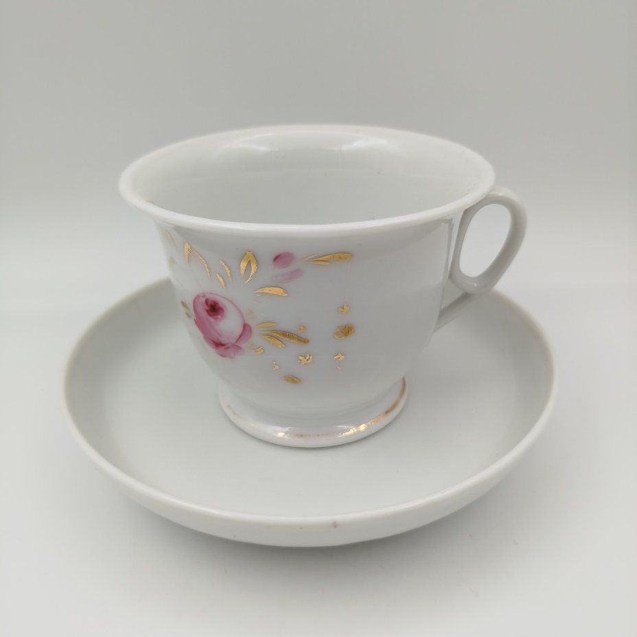Пара чайная именная "Amelie" ("Амели"), украшенная изображением роз, фарфор, роспись, золочение, Западная Европа, 1880-1910 гг.