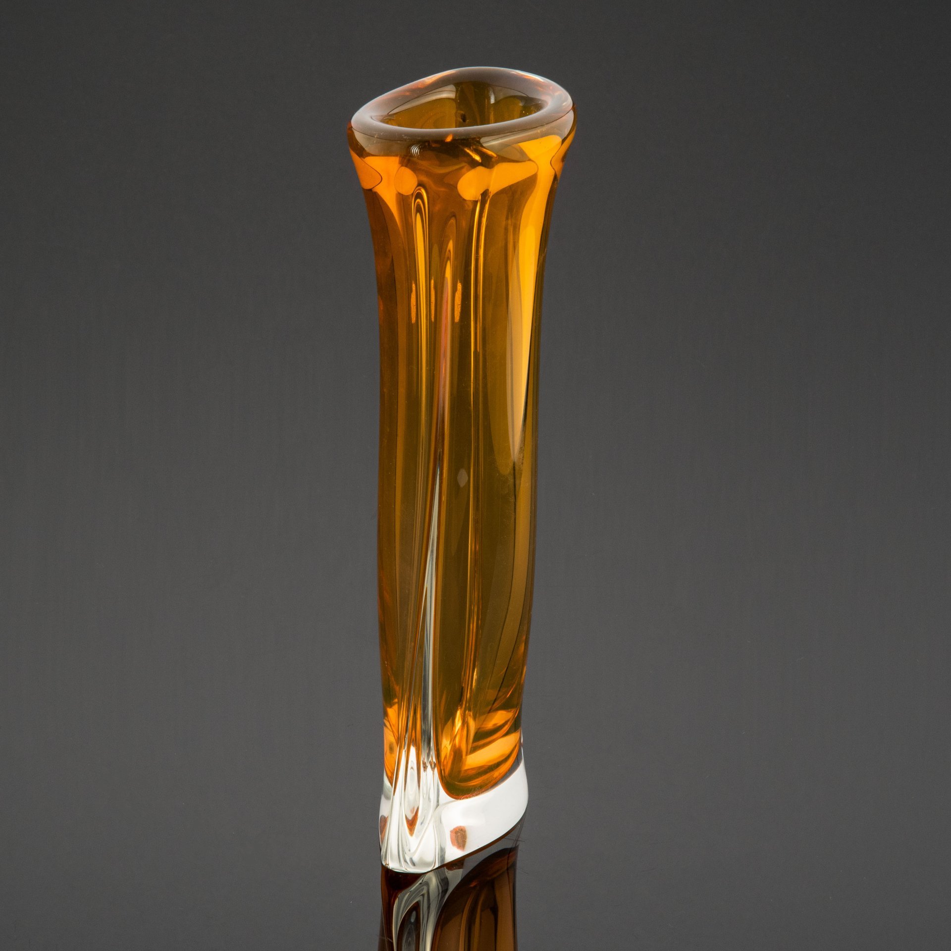Ваза интерьерная для цветов уплощенной формы Arcadia Crystal Hand made