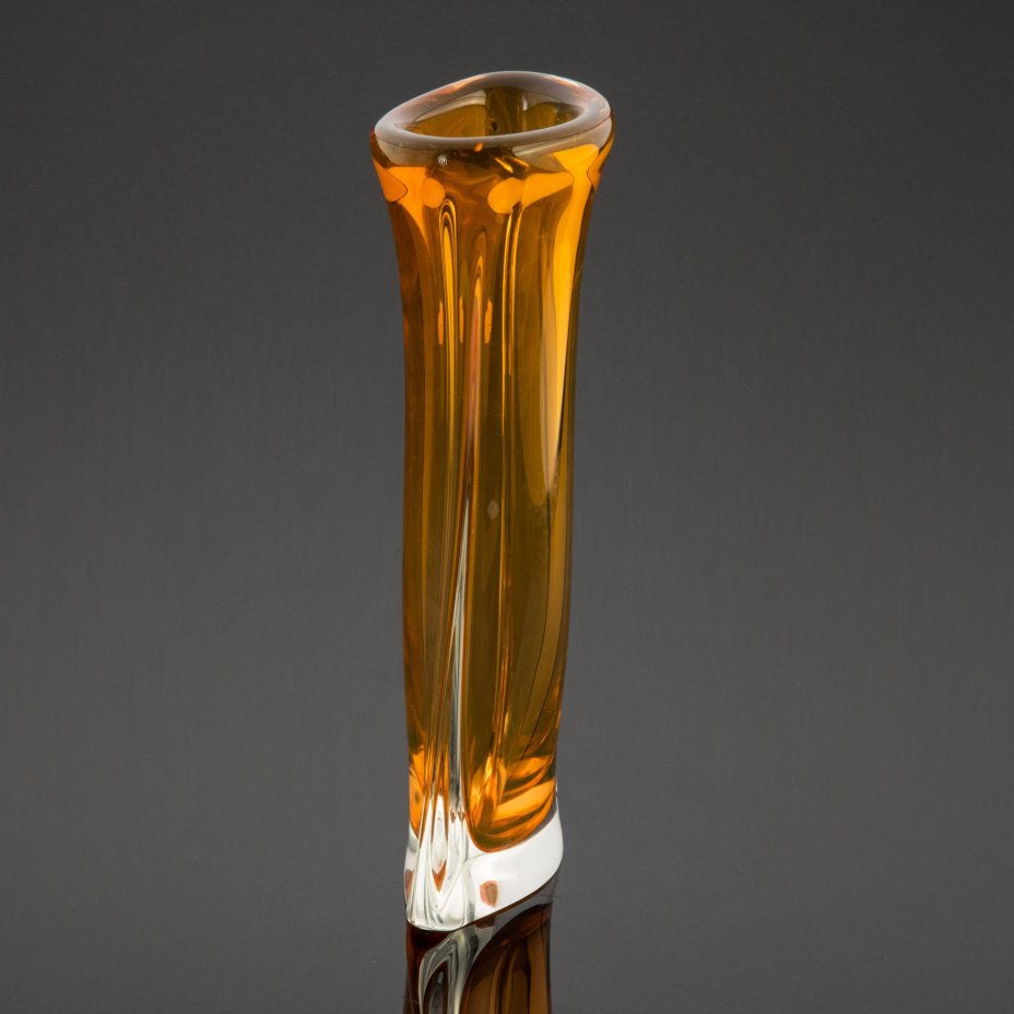 Ваза интерьерная для цветов уплощенной формы Arcadia Crystal Hand made