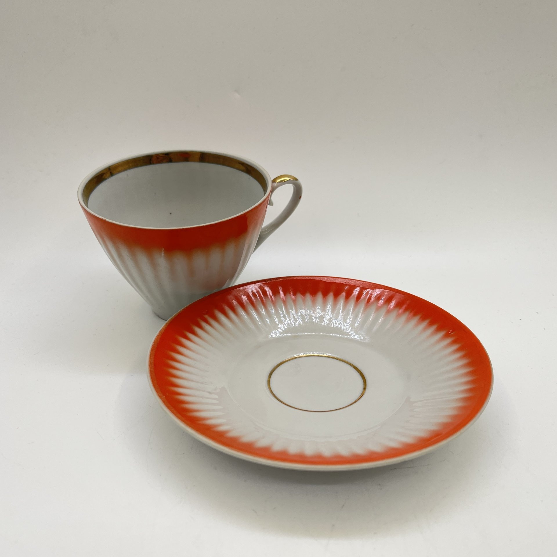 Чайная пара в бело-оранжевой гамме