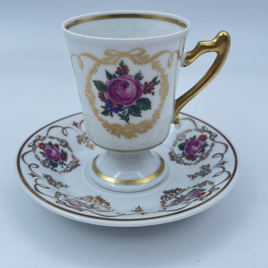 Пара кофейная с декором из роз, фарфор, деколь, золочение, Западная Европа, 1970-1990 гг.