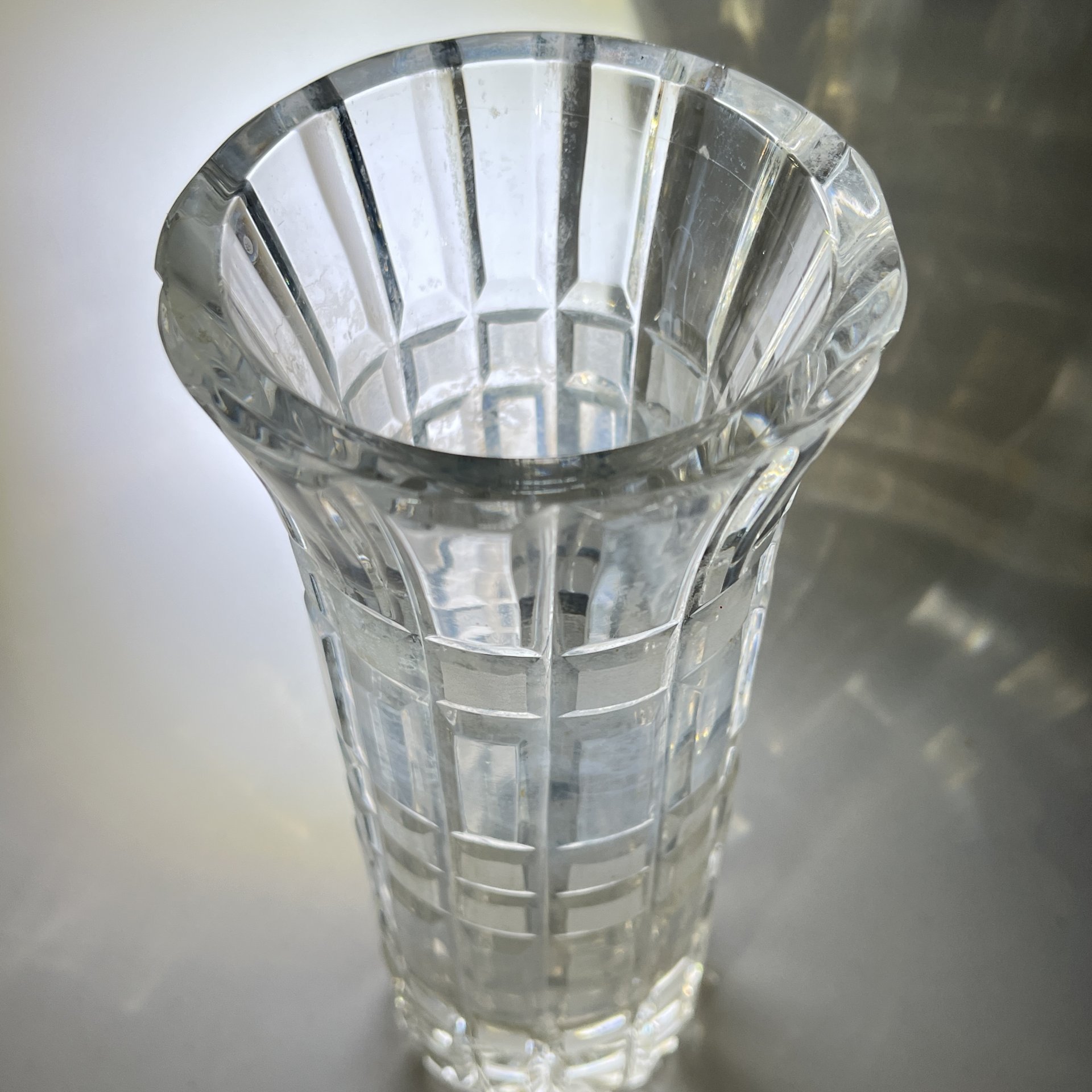 Ваза для цветов "Бисер" с резным геометрическим декором, хрусталь, алмазная грань, Гусевской хрустальный завод (Гусь-Хрустальный), СССР, 1970-1990 гг.