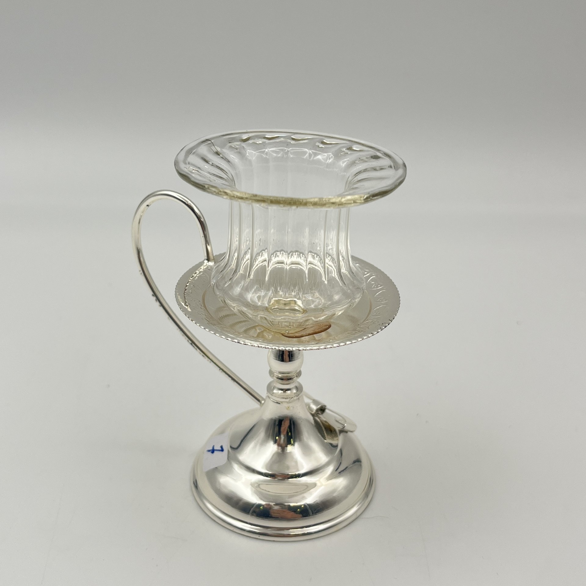 Подсвечник переносной на фигурном основании с бантом, металл, серебрение, стекло, Европа, 2000-2010 гг.