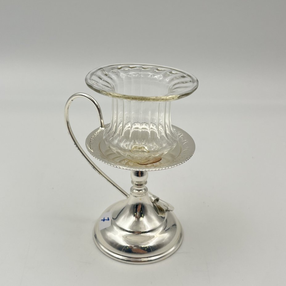 Подсвечник переносной на фигурном основании с бантом