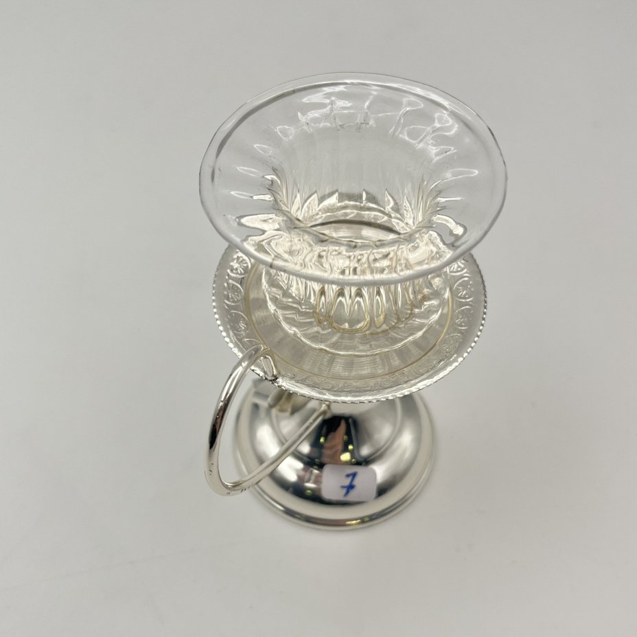 Подсвечник переносной на фигурном основании с бантом