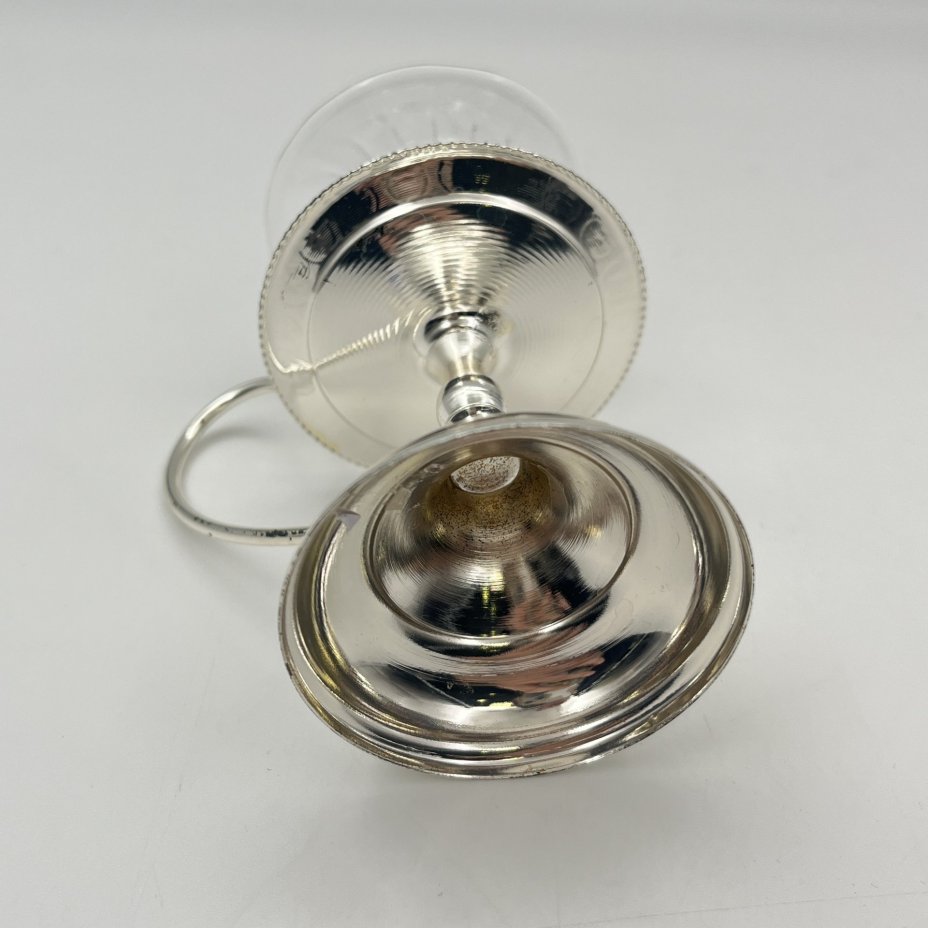 Подсвечник переносной на фигурном основании с бантом