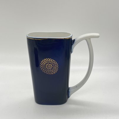 Поильник с цветочным декором, фарфор, крытье, золочение, кобальт, Городницкий фарфоровый завод, СССР, 1970-2000 гг.