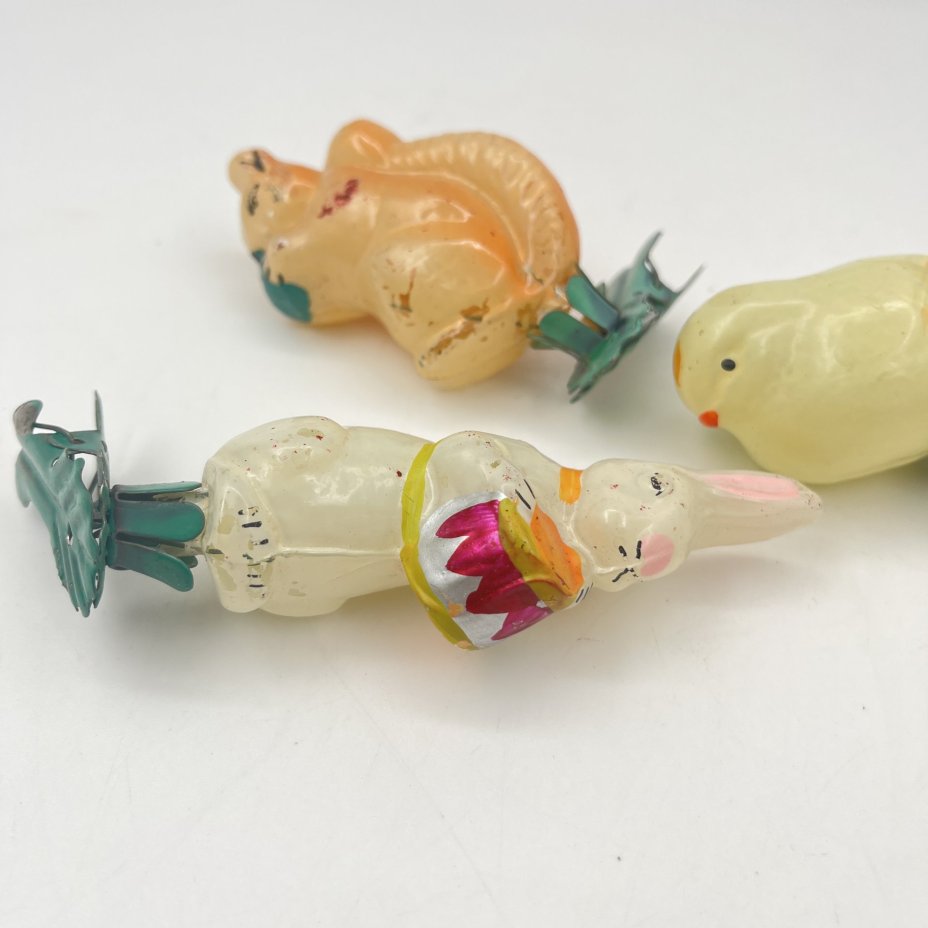 Набор из трёх елочных игрушек на прищепках ("Белочка", "Заяц с барабаном" и "Цыпленок")