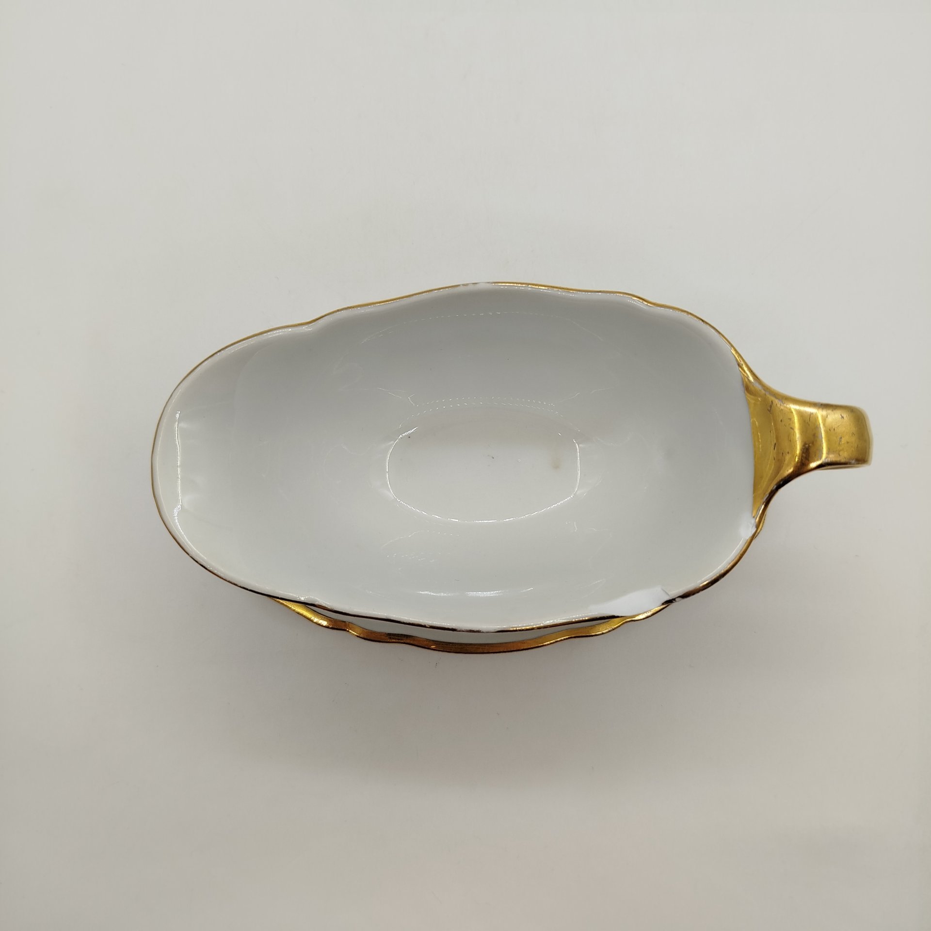 Соусник на подставке, фарфор, крытье, золочение, Европа, 1950-1960 гг.