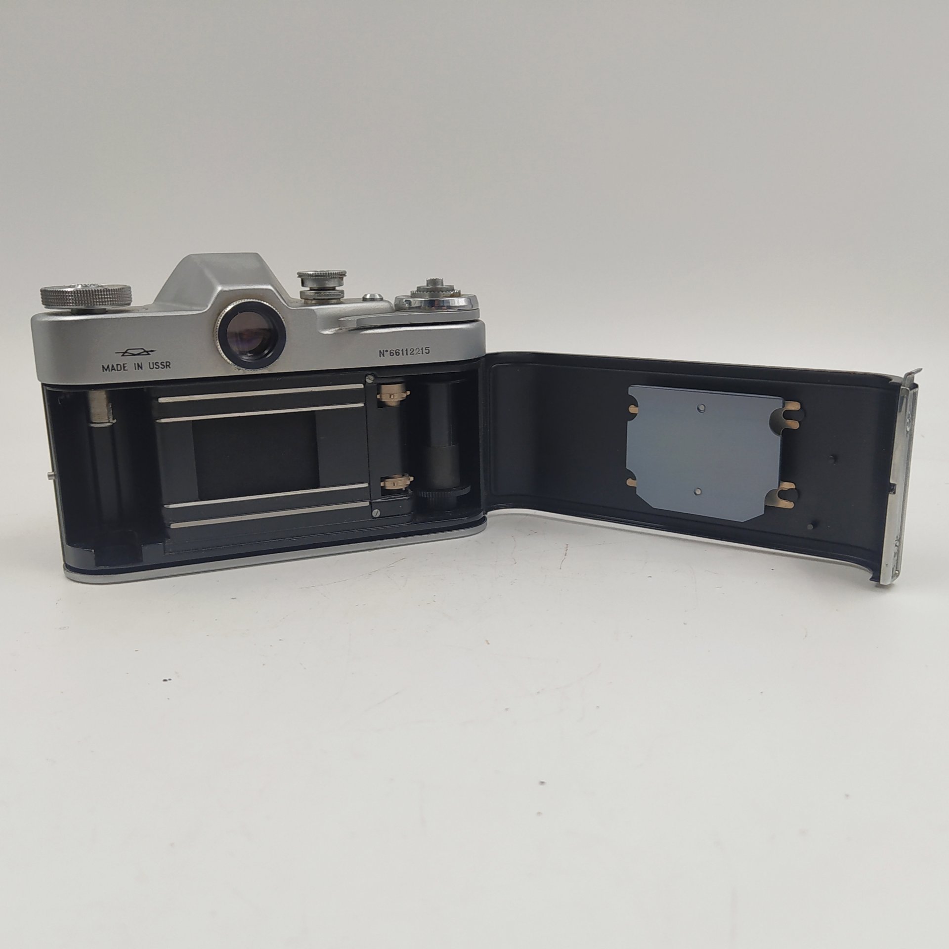 Фотоаппарат "Зенит-3М" с объективом "Индустар-50" в оригинальном кофре, металл, стекло, пластик, кожа, Красногорский механический завод (КМЗ), СССР, 1966 г.