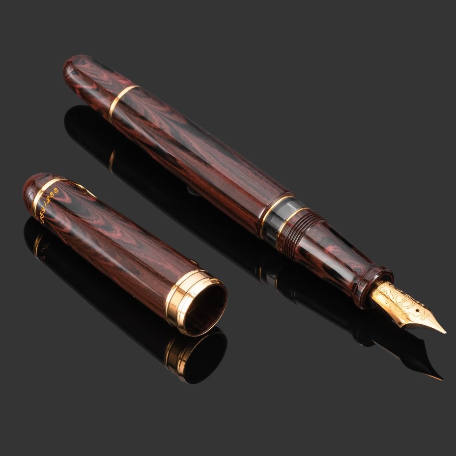 Ручка перьевая "Aurora 88 Ebanite" (Аврора 88 Эбонит), в подарочной коробке