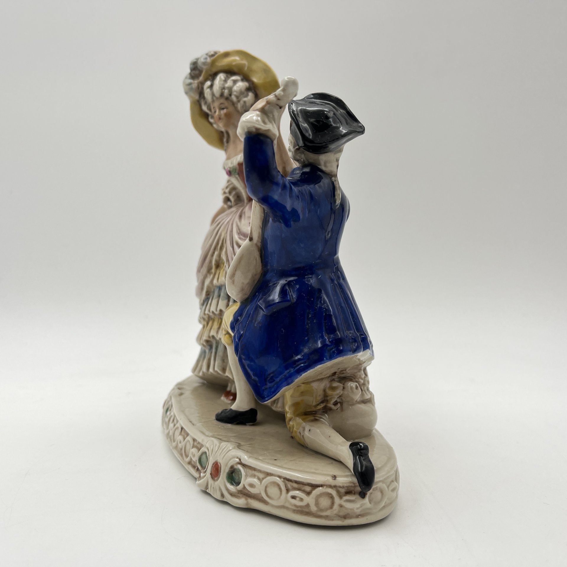 Статуэтка "Серенада для возлюбленной" ("Галантная сцена")