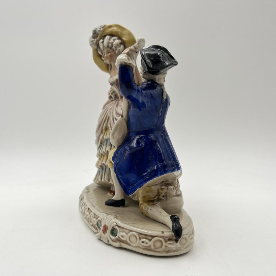 Статуэтка "Серенада для возлюбленной" ("Галантная сцена")