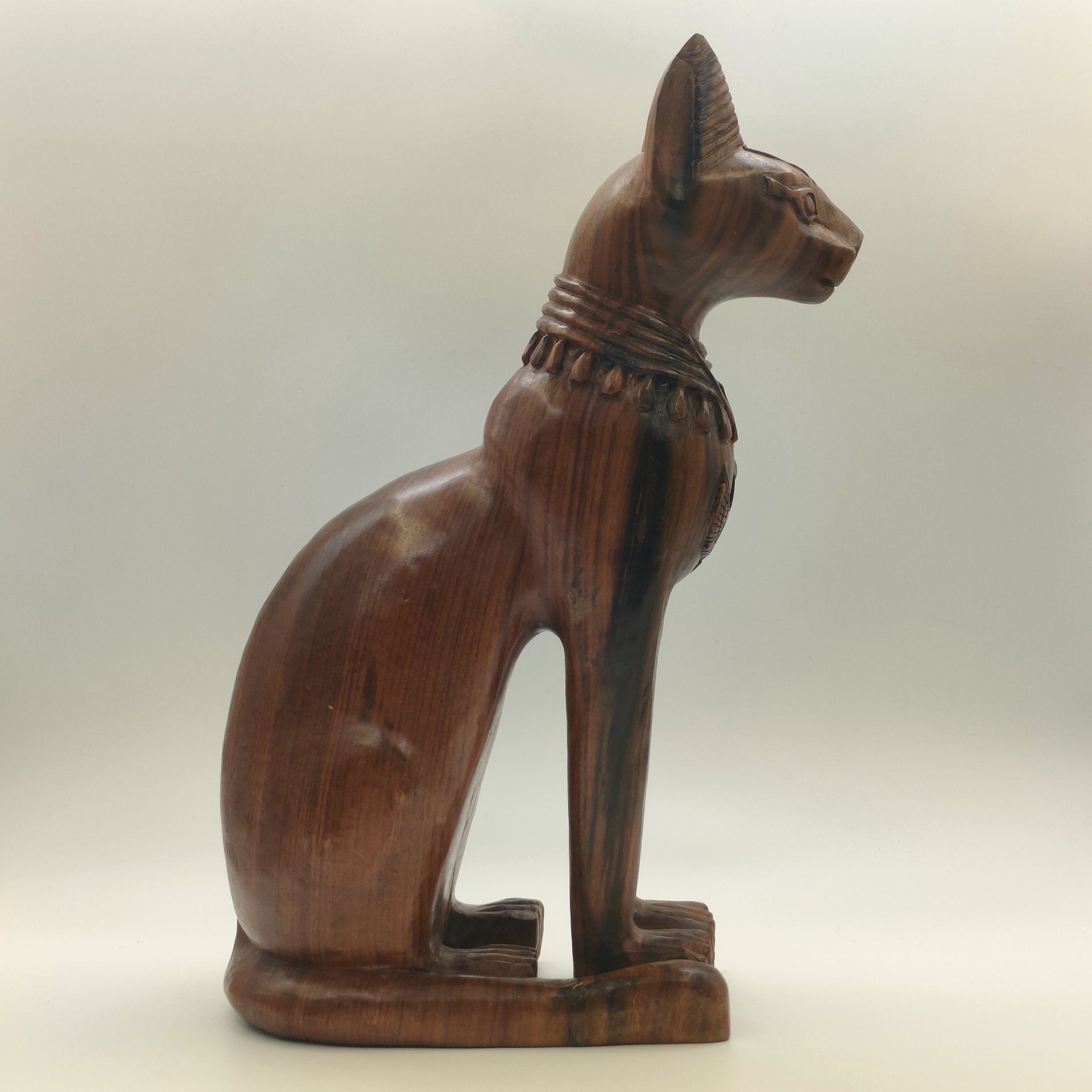 Скульптура "Бастет", дерево, резьба, тонировка, Азия, 1980-2010 гг.