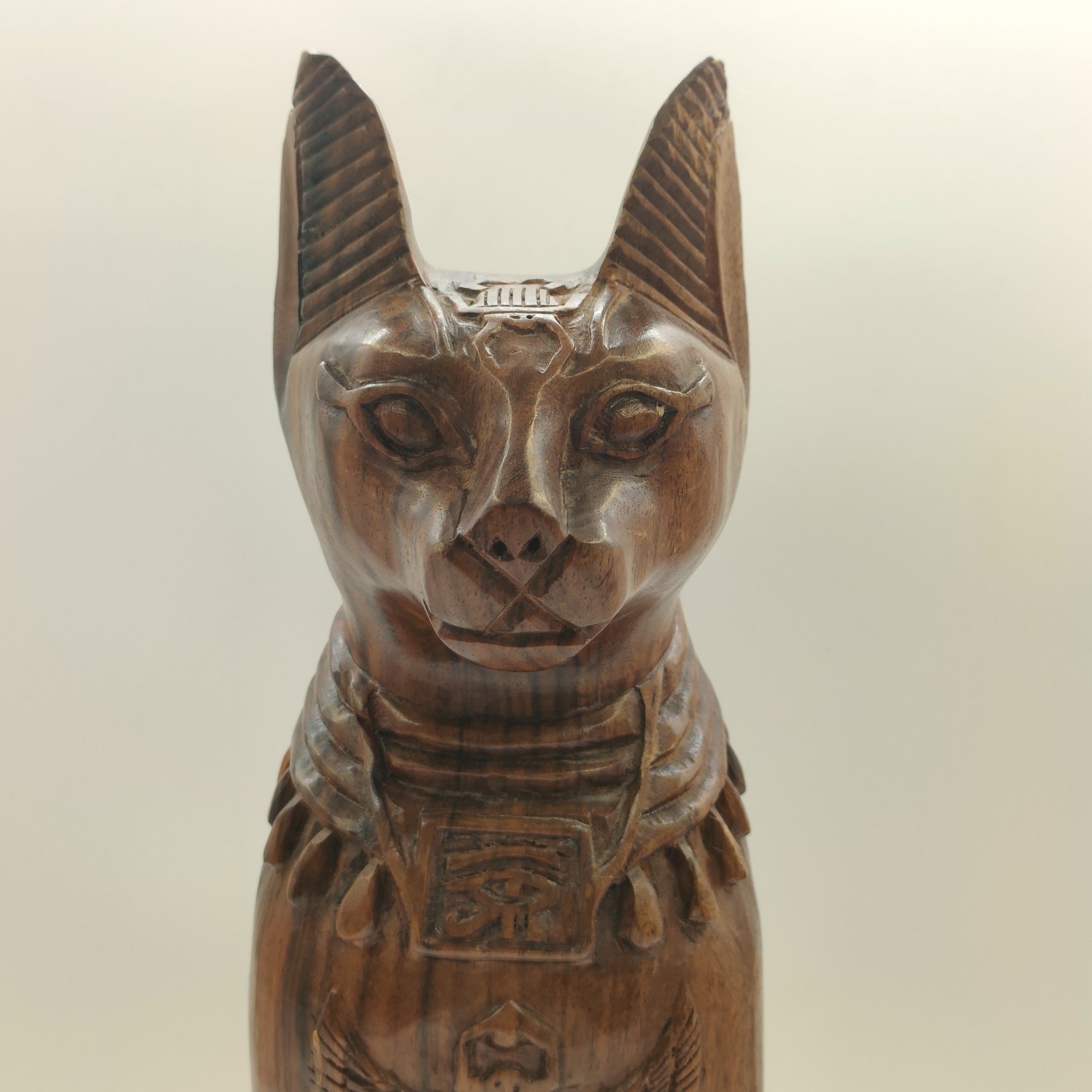 Скульптура "Бастет", дерево, резьба, тонировка, Азия, 1980-2010 гг.