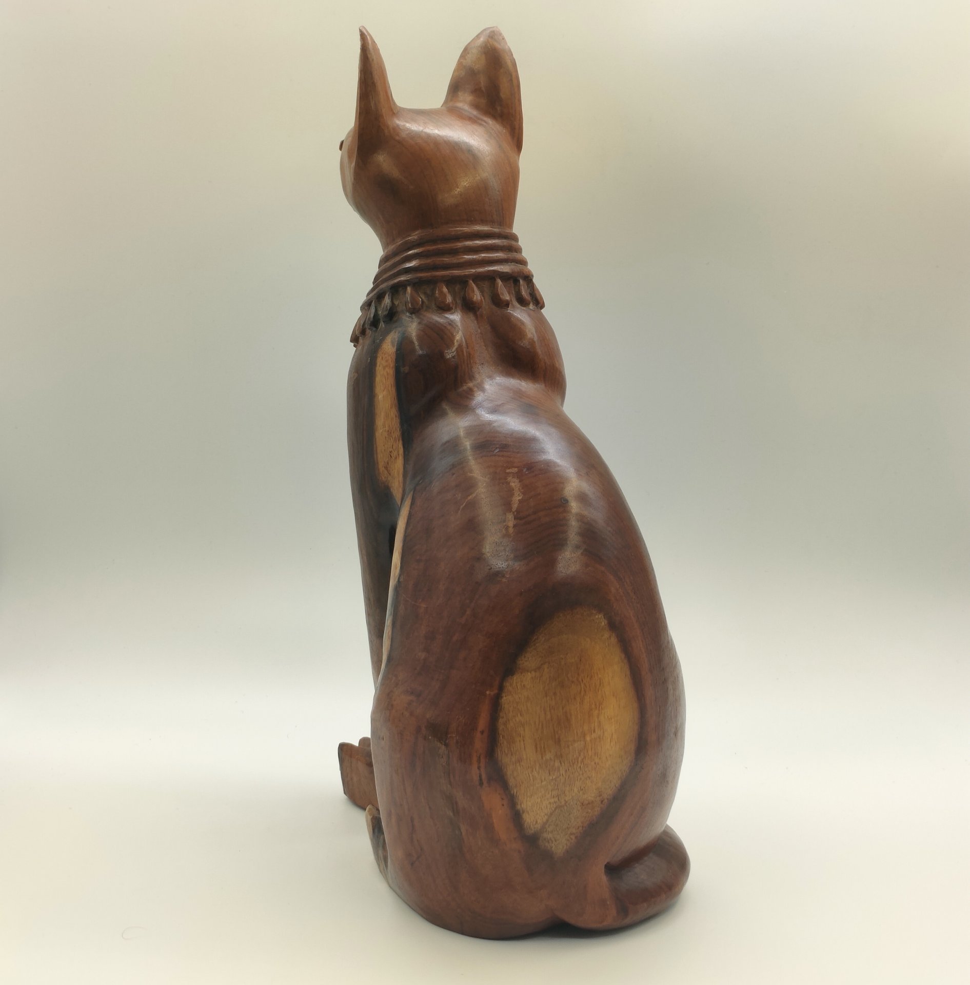 Скульптура "Бастет", дерево, резьба, тонировка, Азия, 1980-2010 гг.