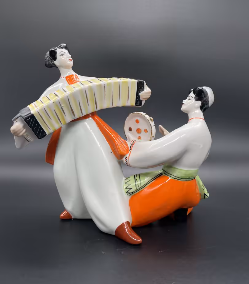 Статуэтка "Гопак", фарфор, роспись, Полонский фарфоровый завод, СССР, 1973-1991 гг., Полонский фарфоровый завод