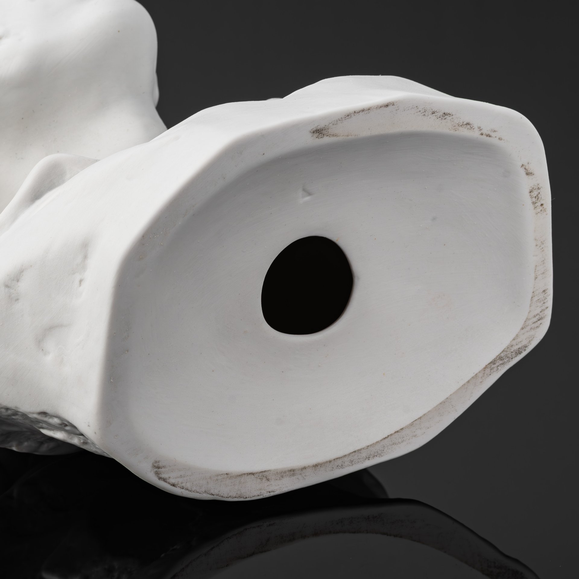 Бюст "А.С. Пушкин", автор модели А.Д. Корсиков, фарфор, бисквит, Ленинградский фарфоровый завод (ЛФЗ), СССР, 1960-1970 гг.