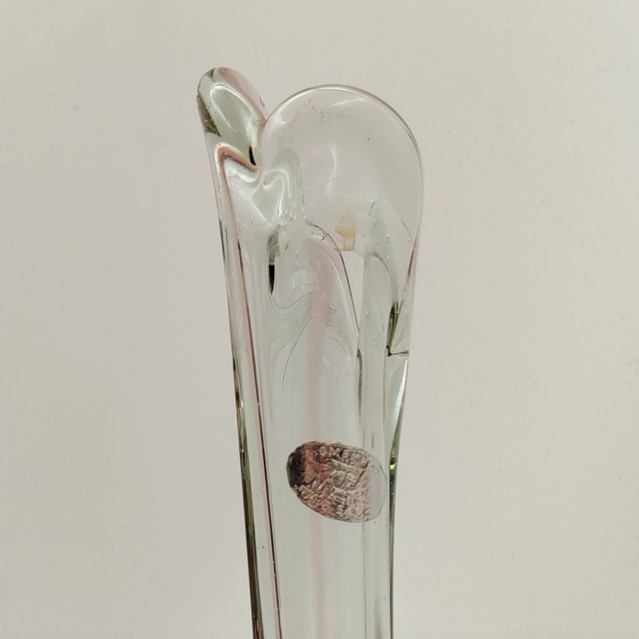 Ваза «Волна» с прозрачным туловом и марганцевыми полосами