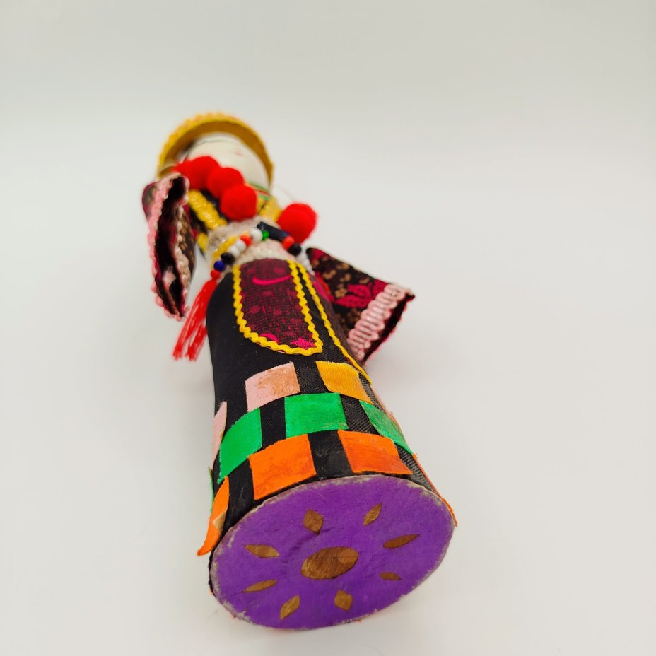 Кукла интерьерная "Девушка в национальном костюме"