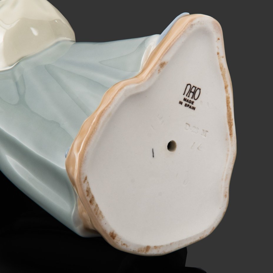 Статуэтка "Девочка с котятами", скульптор José Roig, фарфор, роспись, NAO Porcelain, Испания, 1970-1975 гг.