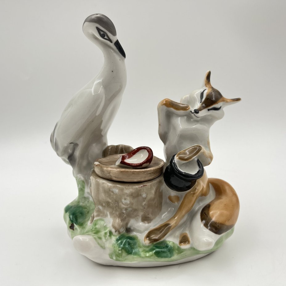 Чернильница «Лиса и журавль», скульптор Ю.П. Смирнов, фарфор, роспись, Артель «Прогресс», СССР, 1950-1970 гг.
