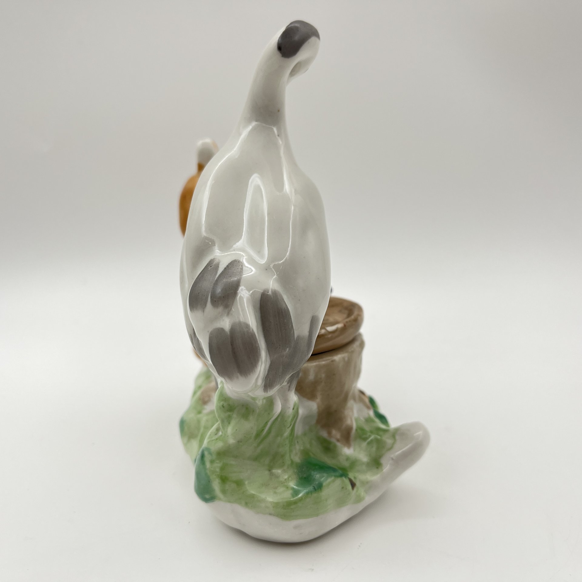 Чернильница «Лиса и журавль», скульптор Ю.П. Смирнов, фарфор, роспись, Артель «Прогресс», СССР, 1950-1970 гг.