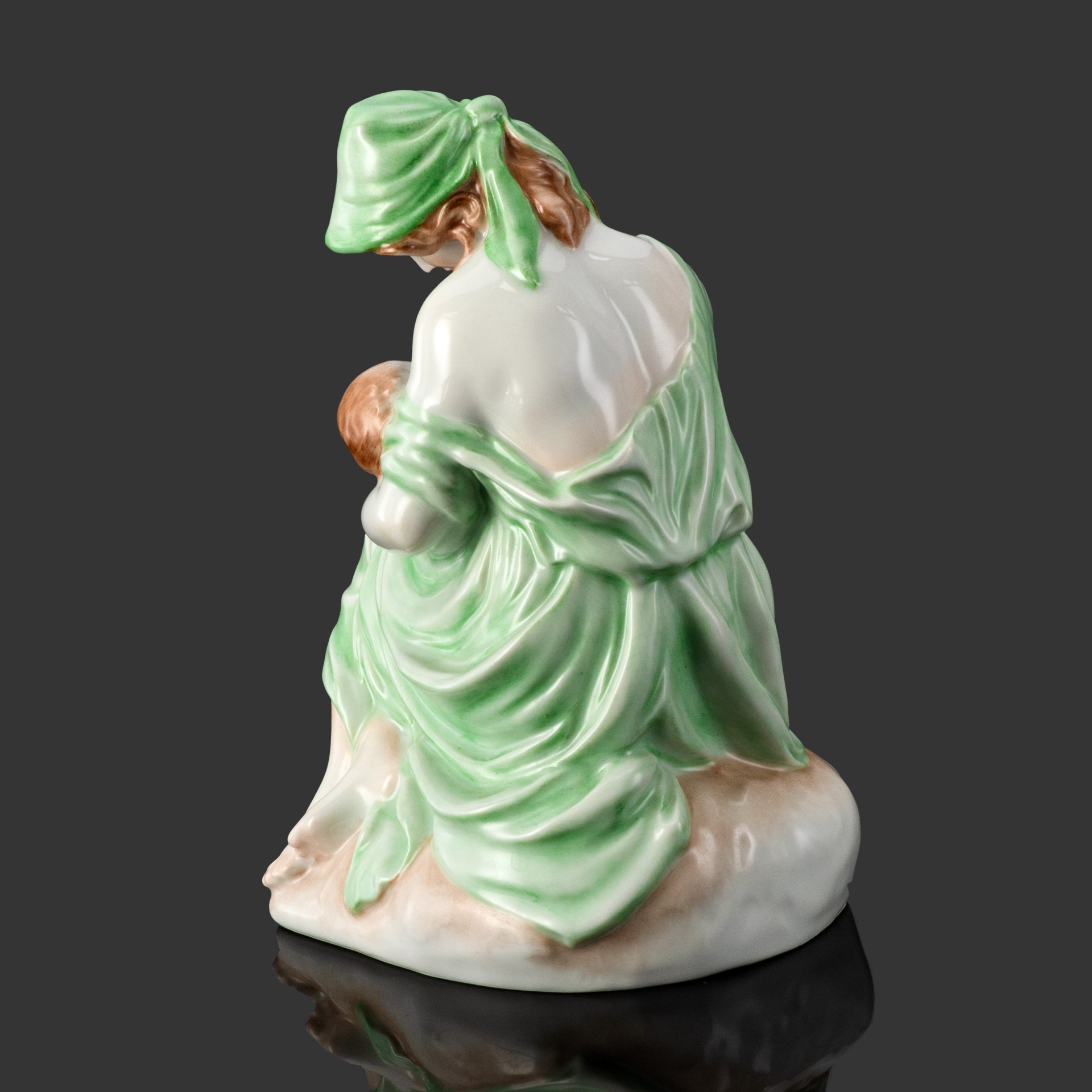 Статуэтка "Материнство" ("Мать и дитя"), Herend (Херенд)