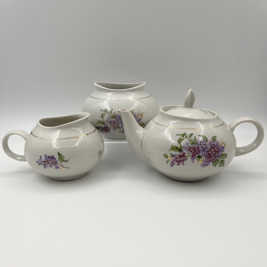 Набор из трех предметов "Сирень" (чайник, молочник и сахарница)