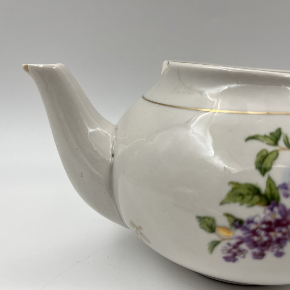 Набор из трех предметов "Сирень" (чайник, молочник и сахарница)