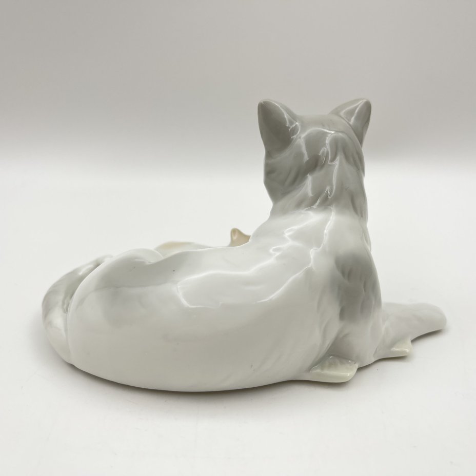 Статуэтка "Кошка с котенком", фарфор, Азия, 2010-2020 гг.