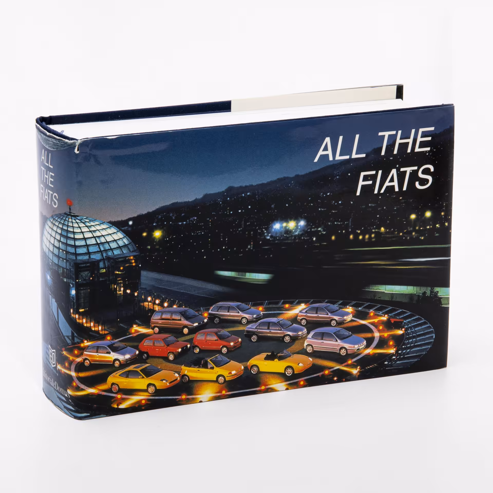 Альбом "All the Fiats" (на английском языке), бумага, печать, суперобложка, футляр, издательство "Editoriale Domus", Милан, Италия, 1996 г.