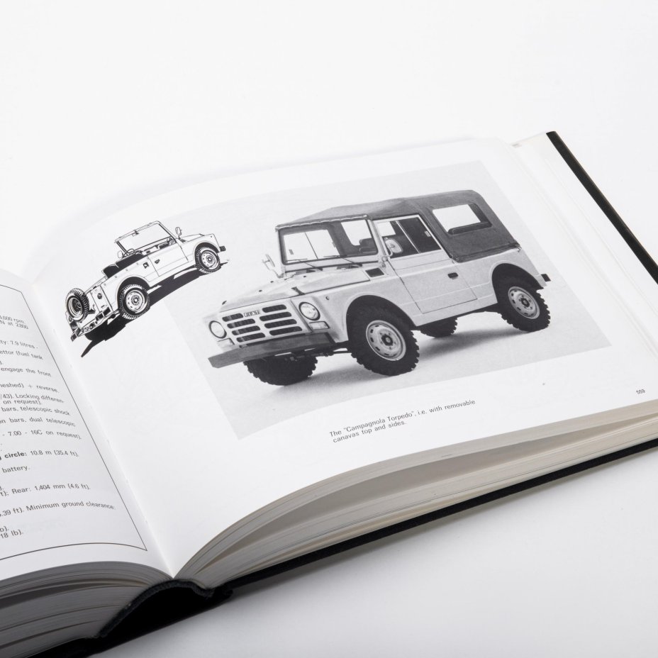 Альбом "All the Fiats" (на английском языке), бумага, печать, суперобложка, футляр, издательство "Editoriale Domus", Милан, Италия, 1996 г.