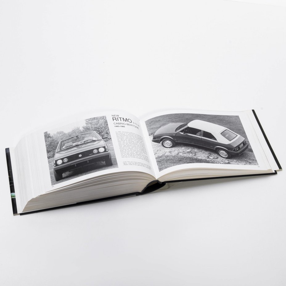 Альбом "All the Fiats" (на английском языке), бумага, печать, суперобложка, футляр, издательство "Editoriale Domus", Милан, Италия, 1996 г.