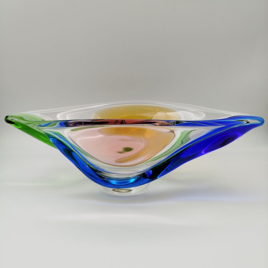 Фруктовница (конфетница) из серии "Рапсодия", дизайнер Франтишек Земек (František Zemek), Mstisov Glassworks (Стекольный завод в Мстишов)