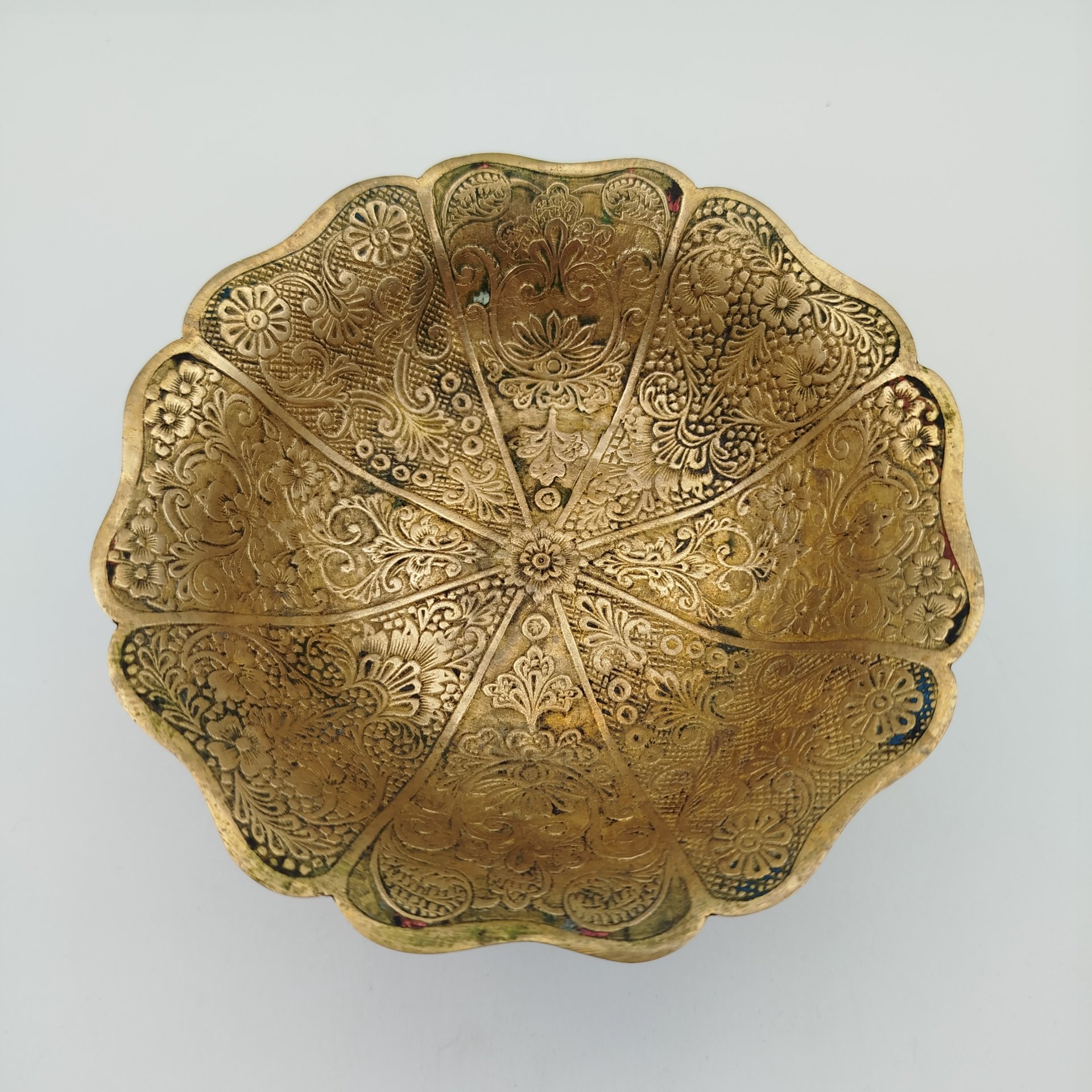 Конфетница на ножке с растительным декором, латунь, Индия, 1970-1990 гг.