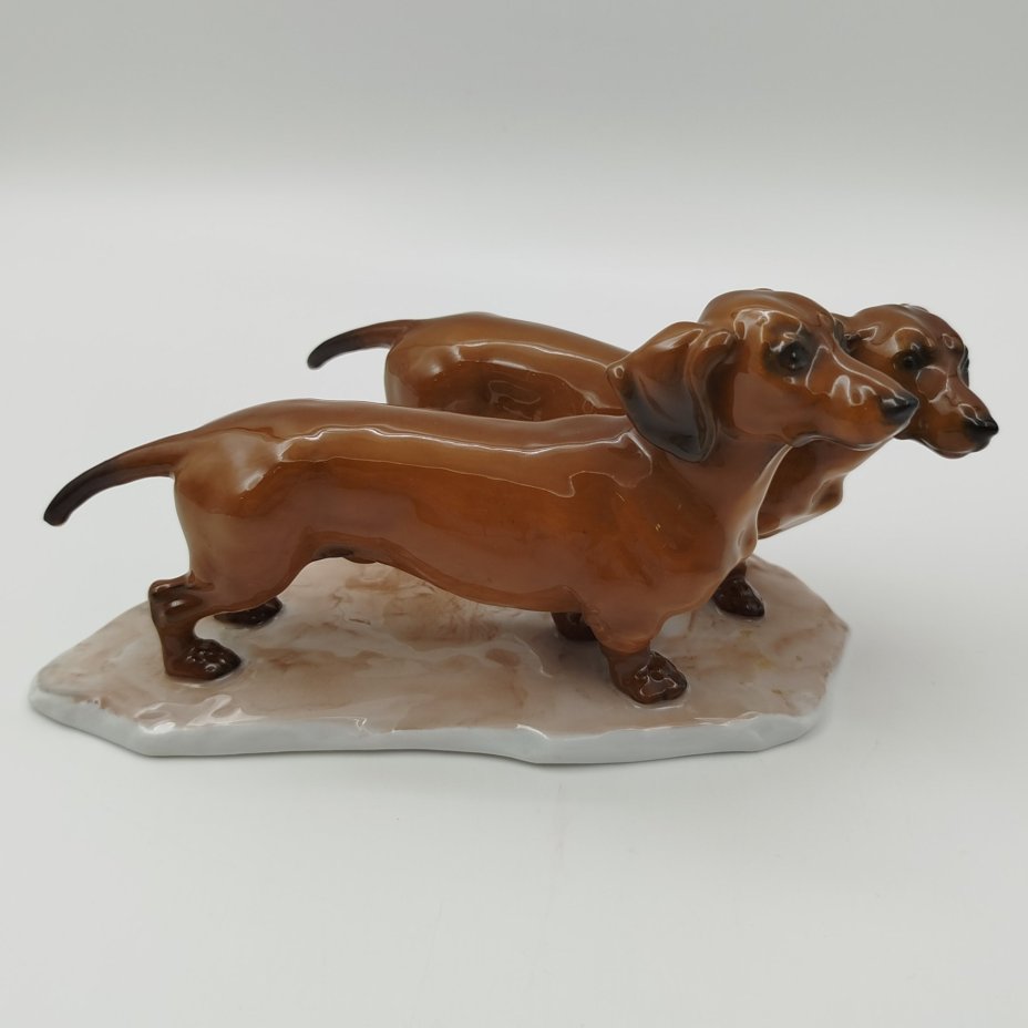 Статуэтка "Таксы", автор F. Heidenreich, фарфор, роспись, Rosenthal (Розенталь), Германия, 1950-1970 гг., Rosenthal (Розенталь)