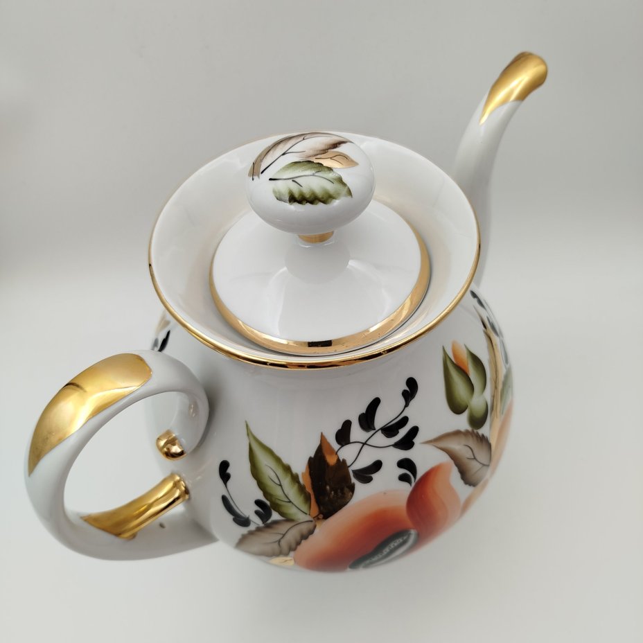 Чайник заварочный (большой) с цветочным декором, фарфор, роспись, золочение, Ленинградский опытный завод (ЛОЗ), СССР, 1984-1991 гг.