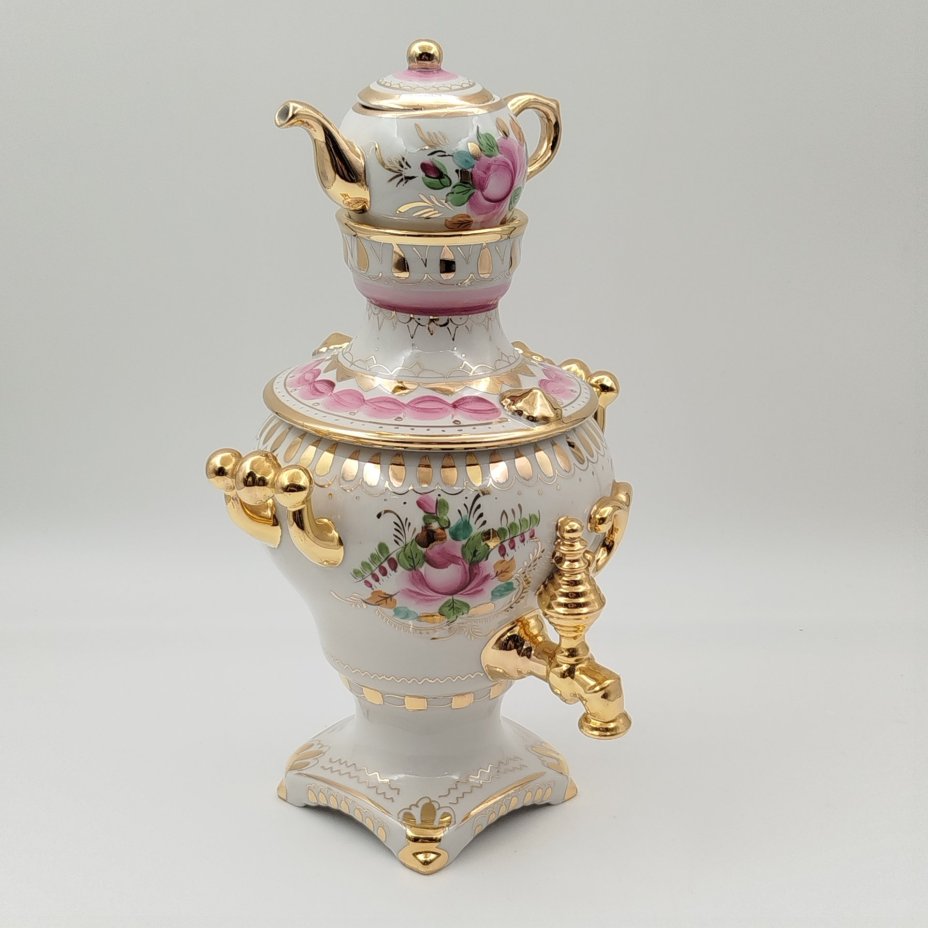Статуэтка "Самовар с заварочным чайником", фарфор, роспись, золочение, Объединение «Гжель», СССР, 1972-1985 гг.
