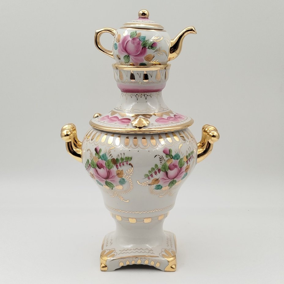 Статуэтка "Самовар с заварочным чайником", фарфор, роспись, золочение, Объединение «Гжель», СССР, 1972-1985 гг.