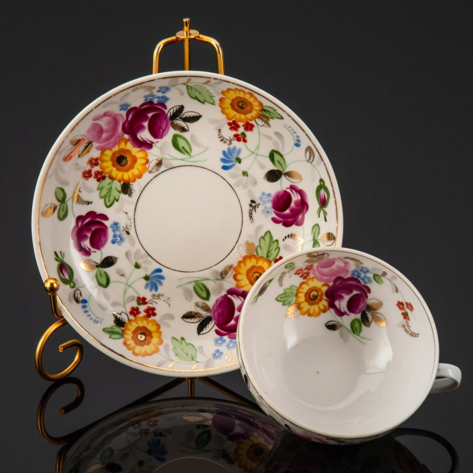 Пара чайная с двусторонним расписным цветочным декором в русском стиле, фарфор, роспись, золочение, Фарфоровый завод «Пролетарий» (Бронница, Мста), СССР, 1953-1958 гг.