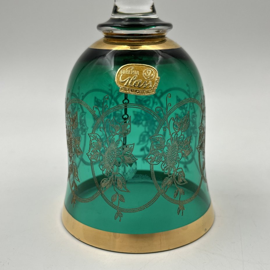 Колокольчик зеленого цвета с узорчатым декором, цветное стекло, золочение, Bohemia Crystal (Bohemia Glass), Чехословакия, 1970-1990 гг.