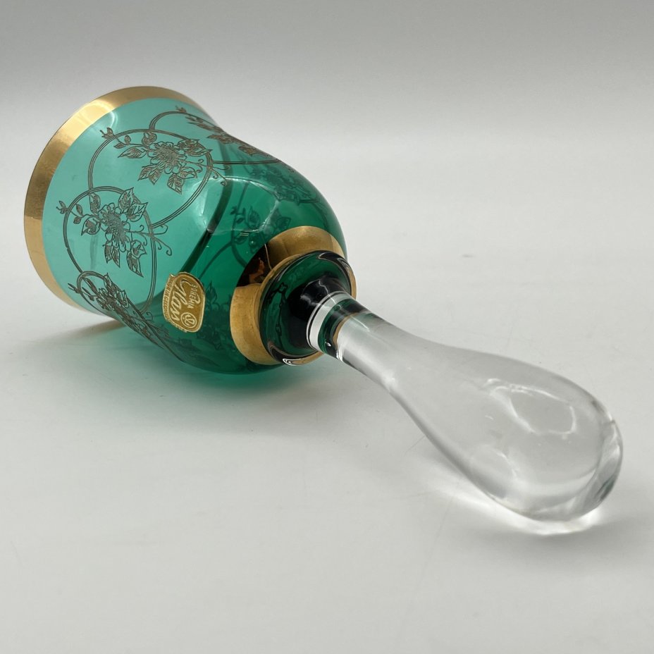 Колокольчик зеленого цвета с узорчатым декором, цветное стекло, золочение, Bohemia Crystal (Bohemia Glass), Чехословакия, 1970-1990 гг.
