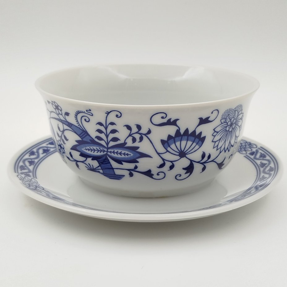 Набор из трех предметов из сервиза "Луковый узор" (соусник, менажница двухсекционная и горчичница), "Bohemia inglazed"