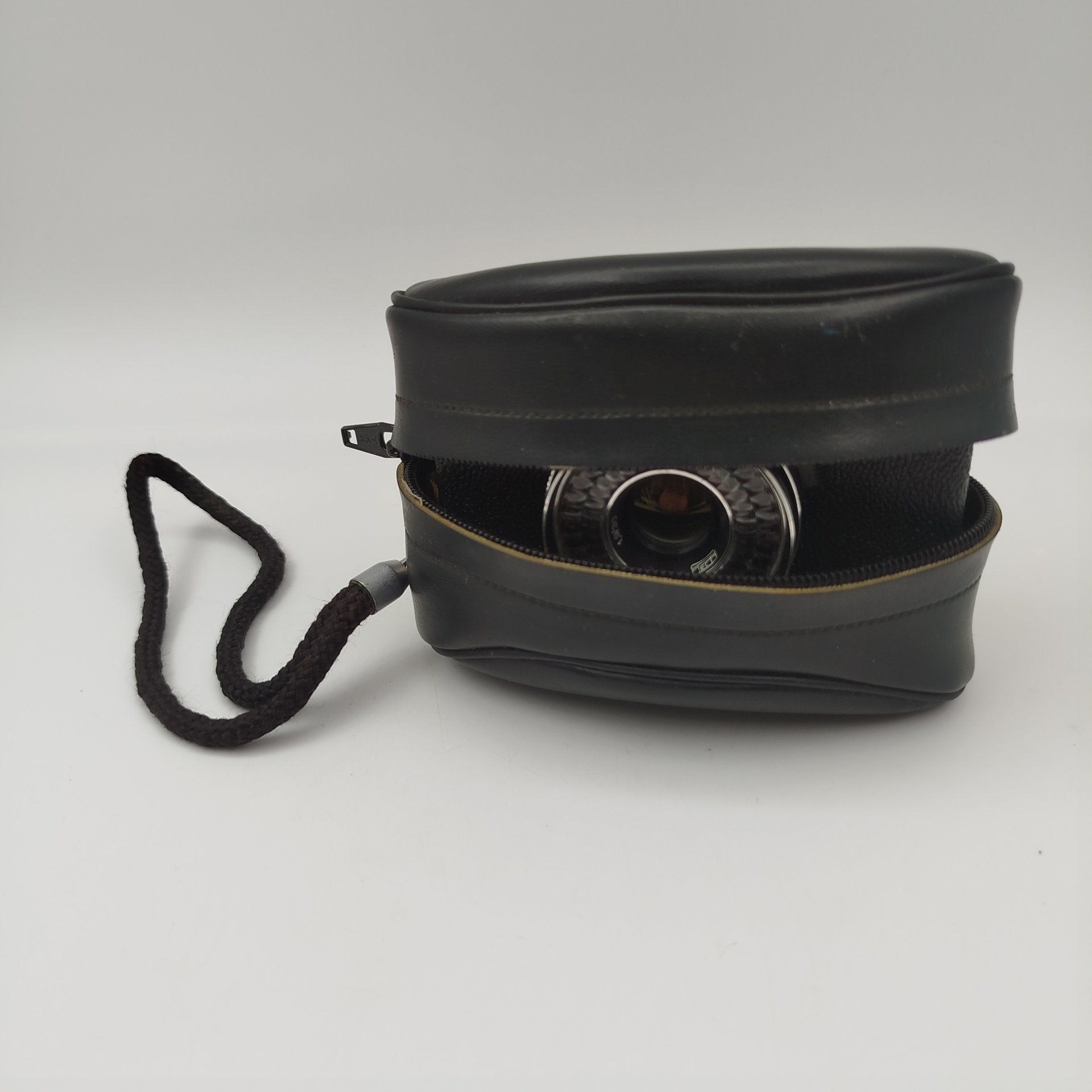 Фотоаппарат "Микрон", с оригинальным чехлом, коробкой и документами, металл, пластик, стекло, картон, бумага, печать, Харьковский машиностроительный завод им. Дзержинского (ФЭД), СССР, 1975 г.