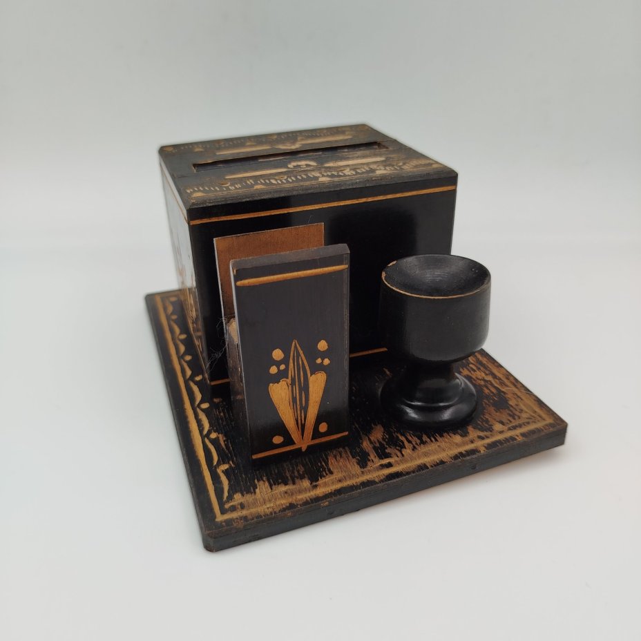 Настольная сигаретница с пепельницей и спичечницей с резным узором