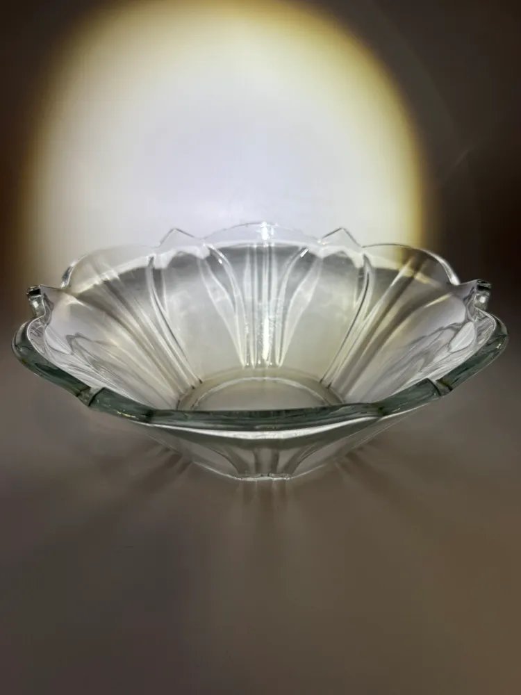 Салатник (фруктовница) с рельефным краем "Цветок", стекло, Дятьковский хрустальный завод, СССР, 1950-1970 гг.