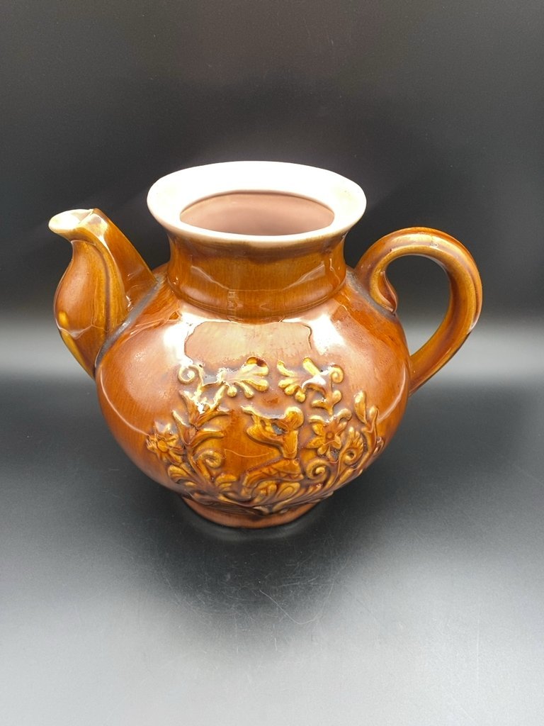 Чайник доливной с рельефным декором